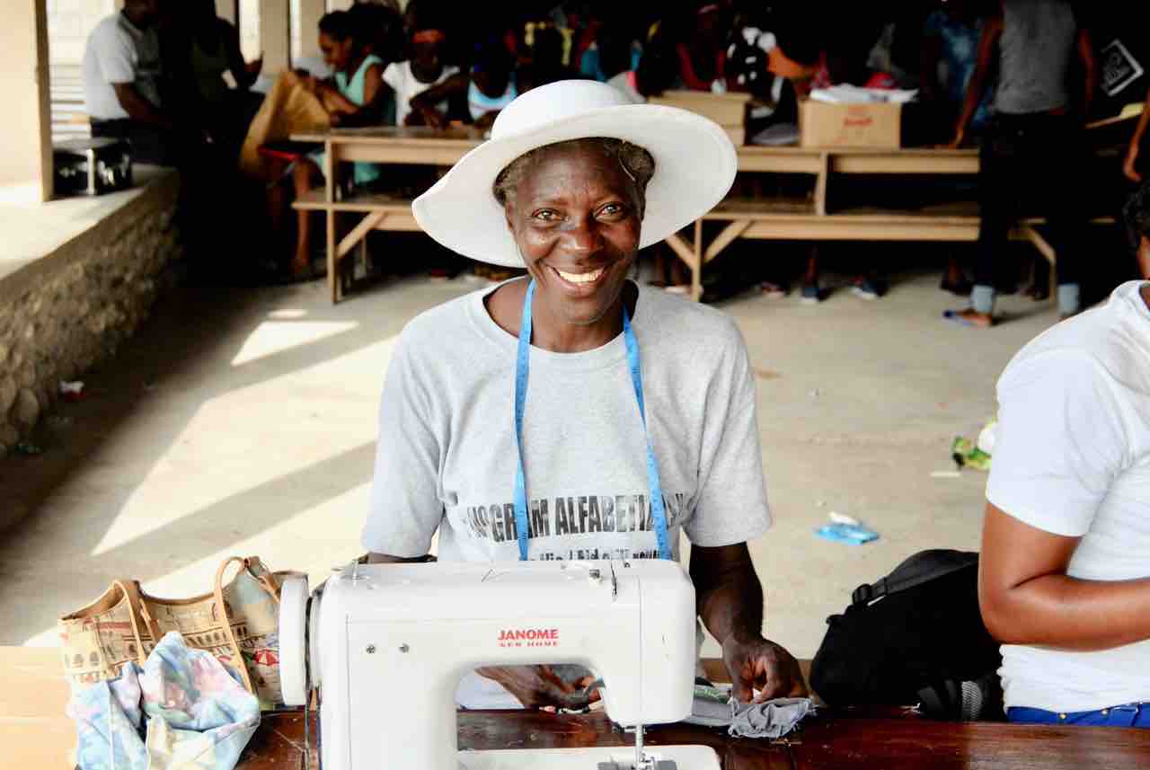 Aid Still Requird Sewing machine
