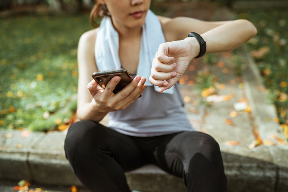 Holiday Wellness Tips: Unplug From Fitness Apps