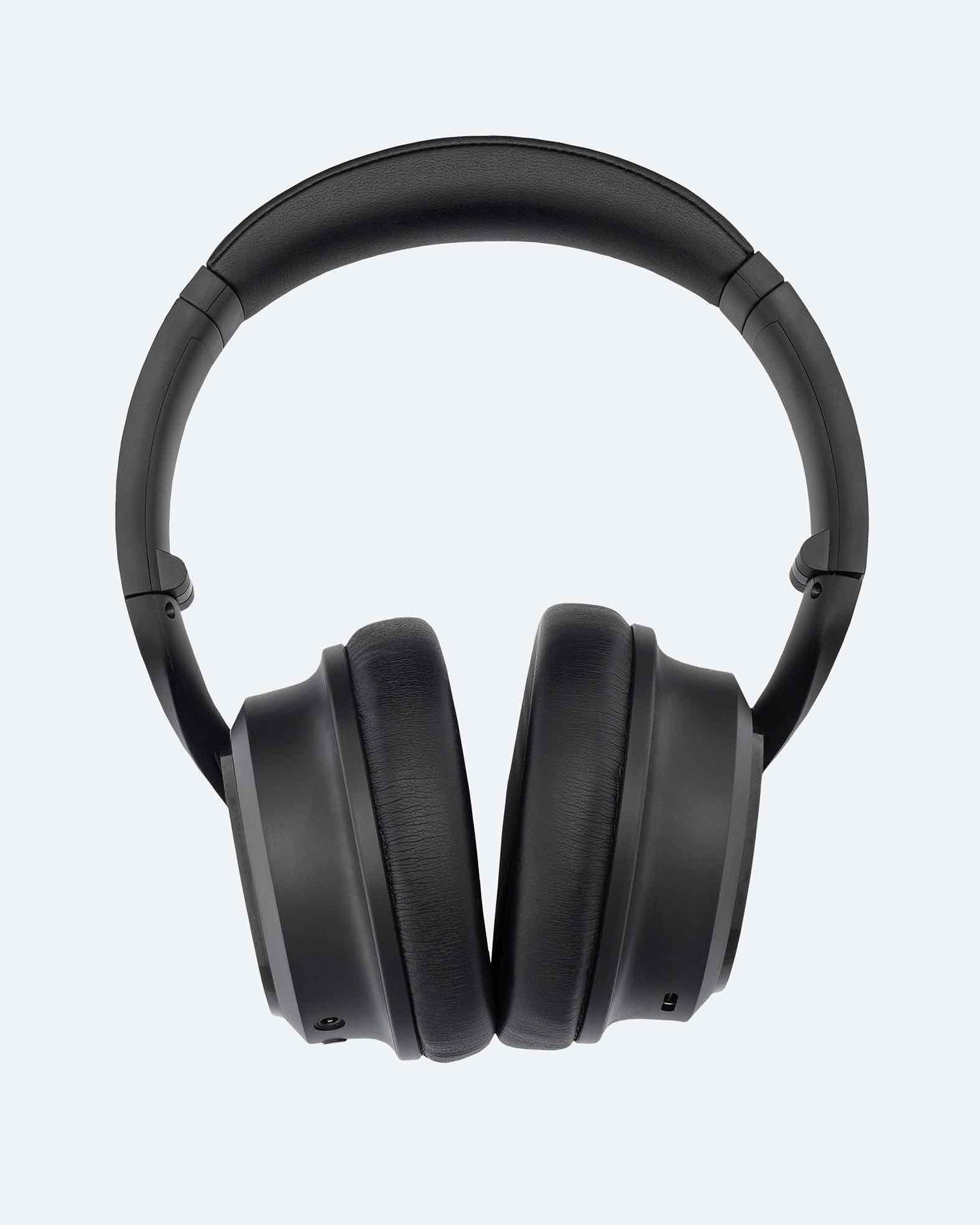 wyze headphone insidewink holiday gift guide: Bosch Bulldog Extreme Max Rotary Hammer