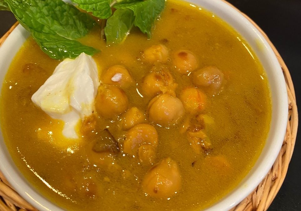THE Spiced Chickpea STEW with Coconut and Turmeric: Jean’s Reliable Recipe